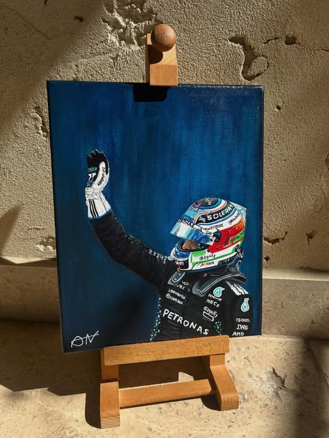 Portrait peint de Lewis Hamilton aux couleurs Mercedes